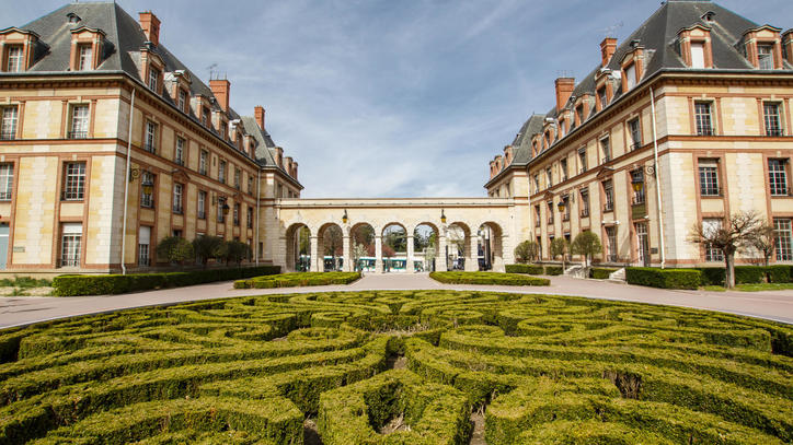 숙 소  Campus France